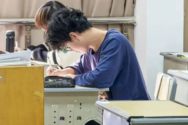 上海高考复读培训有哪些学校招生？管理精细学校