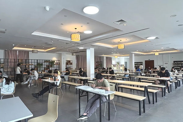 常州高复班有哪些学校招生的？严格管理学校