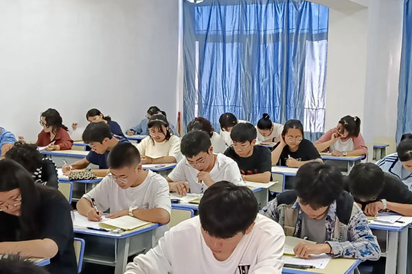 北京好的高考复读学校在哪些地方？3家专业机构位置