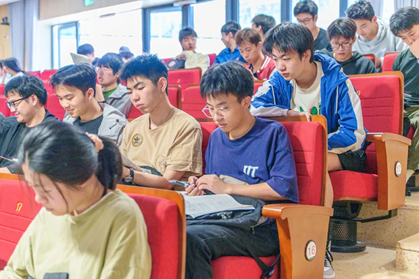 2025年合肥高考复读班哪家好点？这8家口碑好