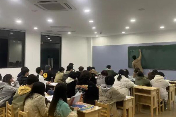 南京高考复读班培训机构有哪些学校？这6家报名的多
