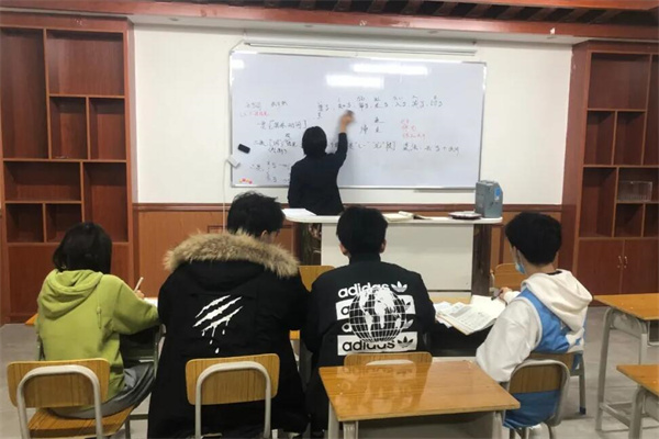 南京高复有哪些学校可以报?报名较多的