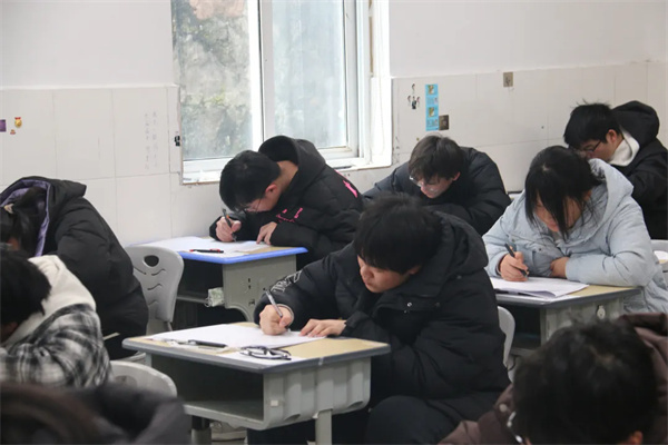 长沙高复班哪些学校好点的呢？品质教学学校