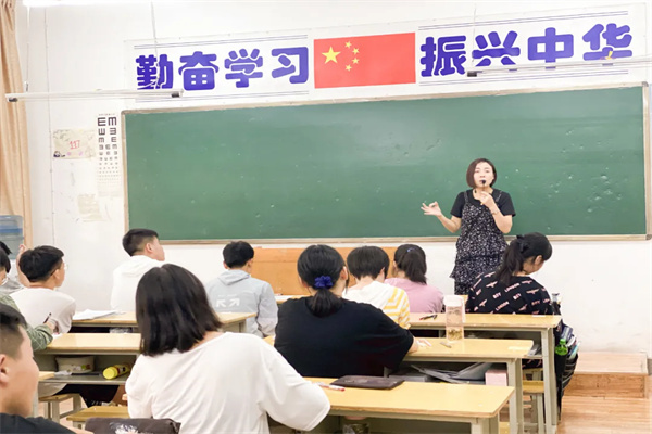 昆明高考复读哪个学校比较好一点？整理资源丰富学校