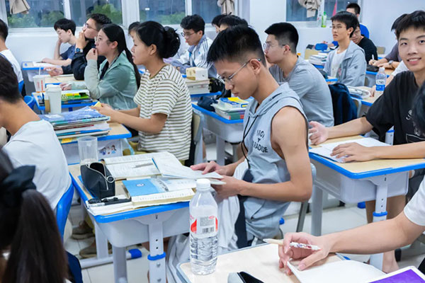 郑州招收高三复读生的有哪些地方?管理严格地方一览