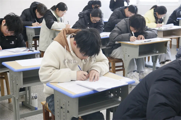 成都高复学校地址，位置一览