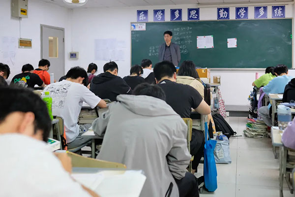 成都高中复读机构排名一览表？前三名机构