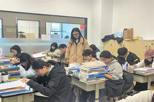 2024年纠结要不要高考复读？想清楚以后再报名