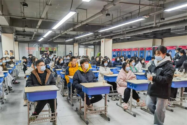 武汉全日制高复哪个学校好？正规高考班推荐