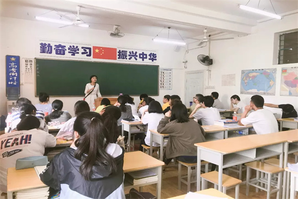 成都高考复读学校排名，管理严格机构上榜