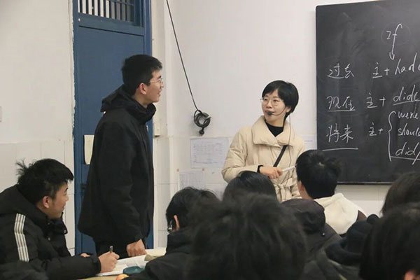 青岛高复班哪个培训机构好?推荐下面这三家!