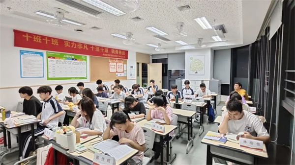 成都高三复读学校哪家比较好？综合对比看一看