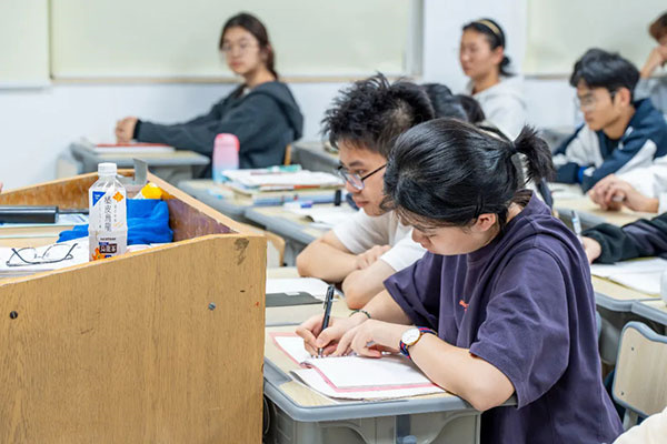 郑州高考复读全日制学校哪里好?优选环境优越位置